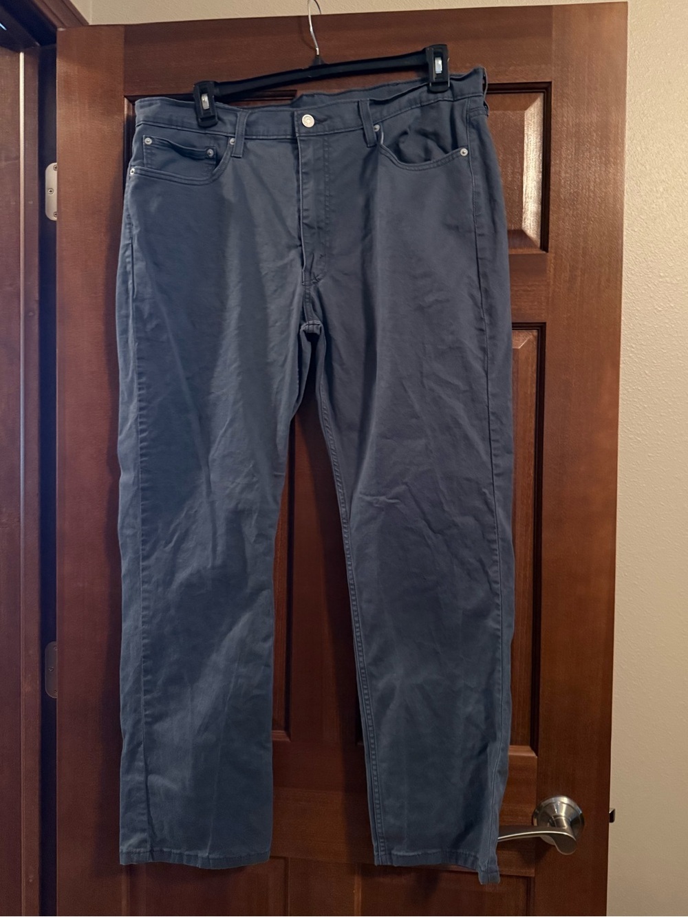 Levi's 514 Straight Fit Jeans in Gray